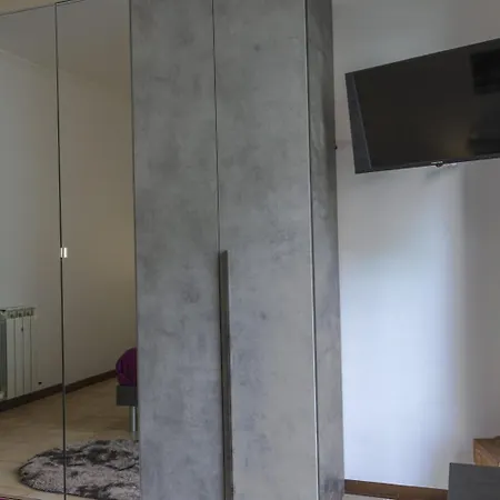 Cinecitta Family House Metro A - Private Parking Appartement *