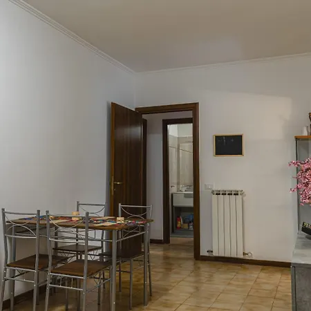 Appartement Cinecitta Family House Metro A - Private Parking *