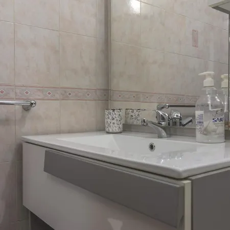 Cinecitta Family House Metro A - Private Parking Rome