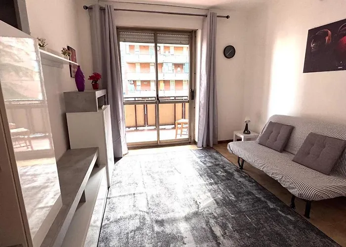 Cinecitta Family House Metro A - Collection * Řím